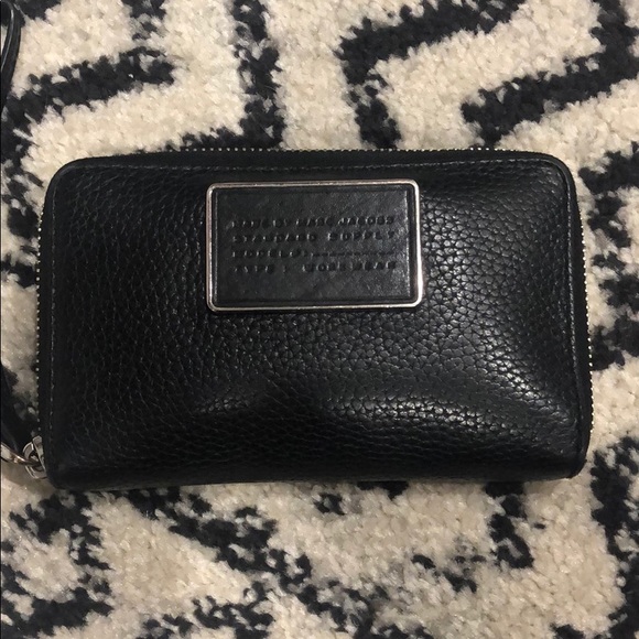 Marc by Marc Jacobs black leather ziparound wallet - Picture 1 of 3